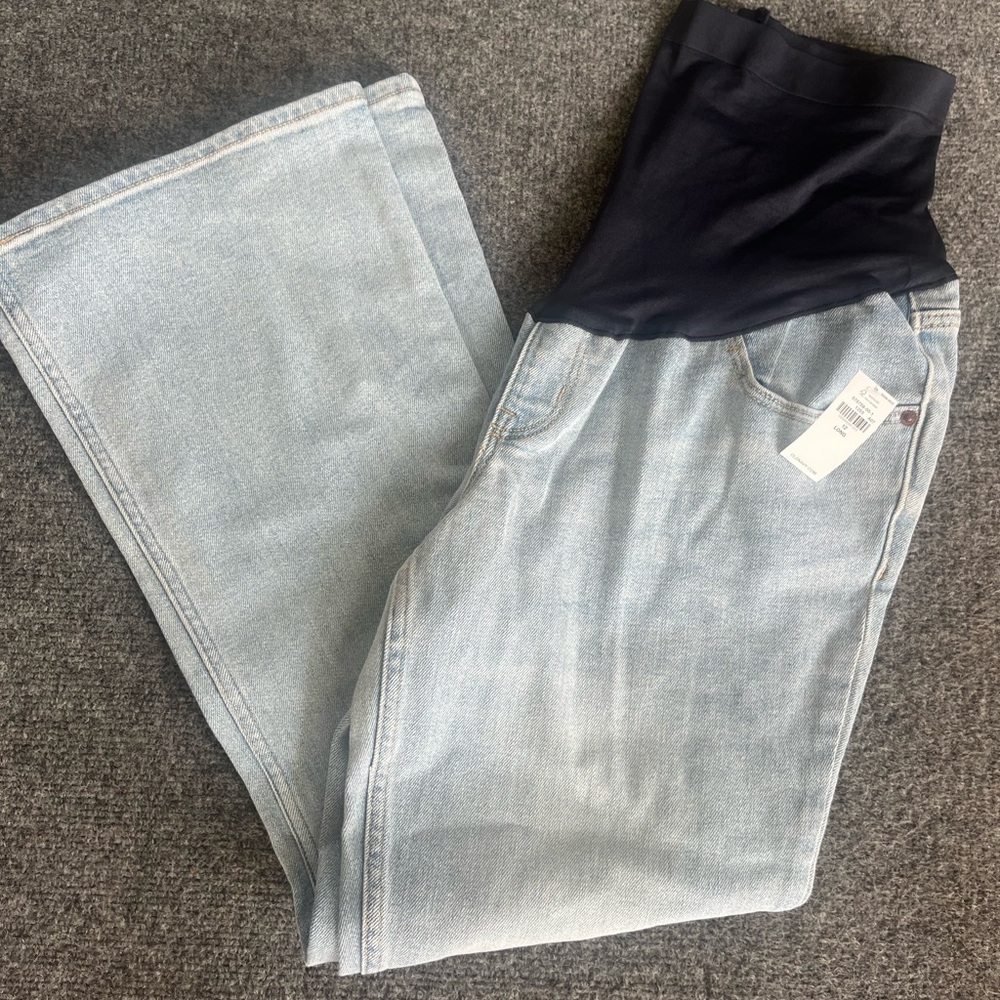 Old Navy Light Blue Flare Maternity Jeans, full panel size 12 Long